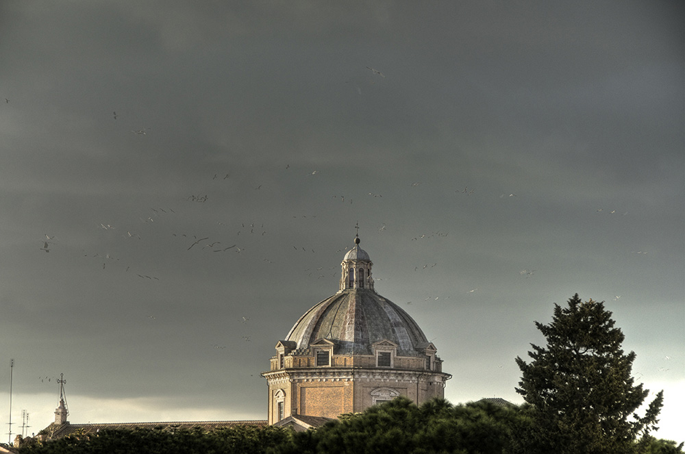 The dome of the Church of the Gesù, the mother church of the Society of Jesus in Rome (Wikimedia Commons/Uccio "Uccio2" D'Agostino)