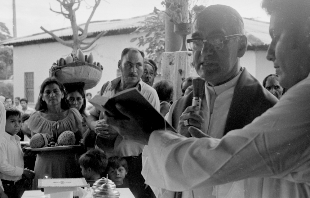 Archbishop Óscar Romero presides at a confirmation Mass in Ateos in San Salvador, El Salvador, September 1979. (NCR photo/June Carolyn Erlick)