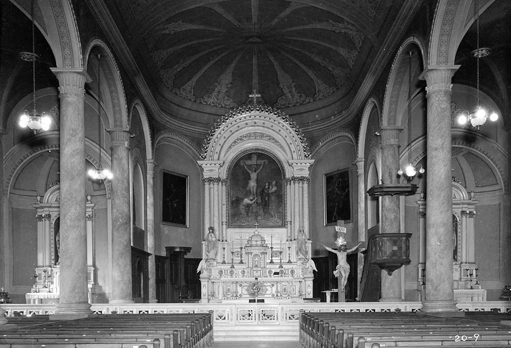 The interior of the Proto-Cathedral of St. Joseph in Bardstown, Kentucky, photographed in 1934 (Library of Congress)