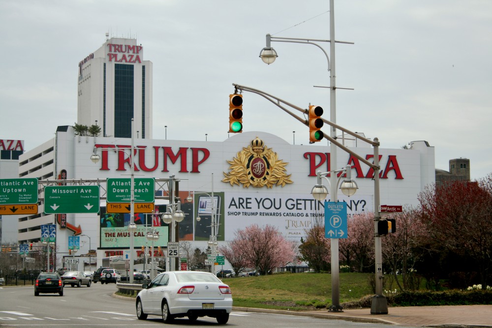 The now-closed Trump Plaza Hotel and Casino in Atlantic City, New Jersey, in 2008 (Wikimedia Commons/Ron Miguel)