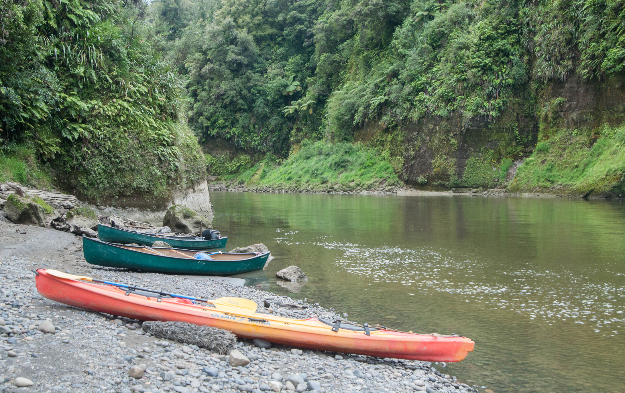 Kayaks are seen along the Whanganui River in Whanganui National Park, New Zealand. (Dreamstime/Blagov58)
