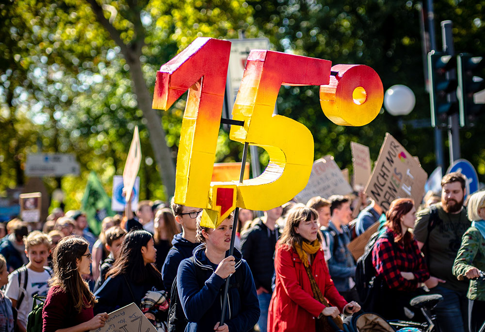 Fridays For Future, Sept. 20, 2019 in Bonn, Germany (Unsplash/Mika Baumeister)