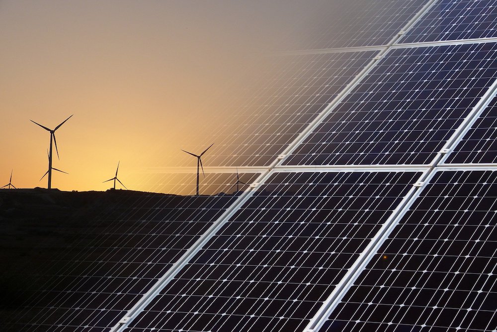 Renewable energy generation in the U.S. increased by 9% between 2019 and 2020, with wind energy growing by 14%, solar projects of more than 1 megawatt by 26% and small-scale solar, such as rooftop panels connected to the grid, by 19%, according to the U.S