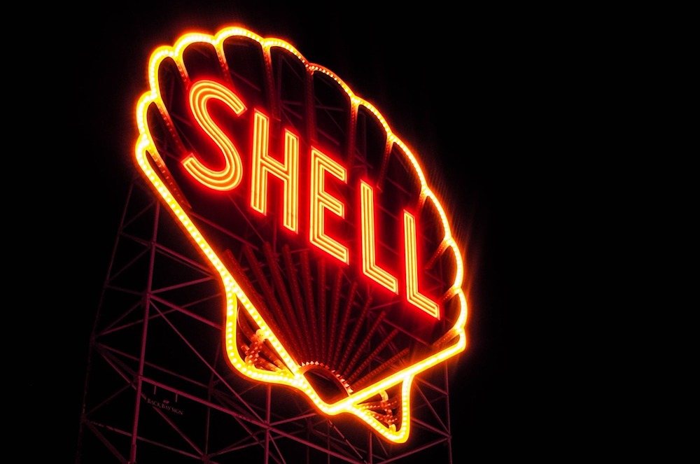 Despite expressing support for electric vehicles, Shell donated $10 million to the American Petroleum Institute in 2020. (StockSnap/Pixabay)