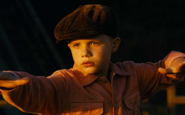 Jakob Salvati as the title character in "Little Boy" (©Metanoia Films)