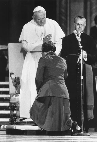 Mercy Sr. Theresa Kane is blessed by Pope John Paul II at the Basilica of the National Shrine of the Immaculate Conception in Washington 1979. (CNS)
