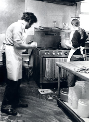 Community members work in the soup kitchen of the Los Angeles Catholic Worker in 1977. (NCR photo/Patty Edmonds)