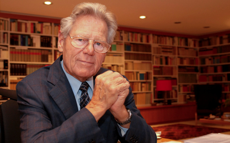 Theologian Fr. Hans Küng is pictured in his office in Tubingen, Germany, in this February 2008 file photo. (CNS/KNA/Harald Oppitz) 