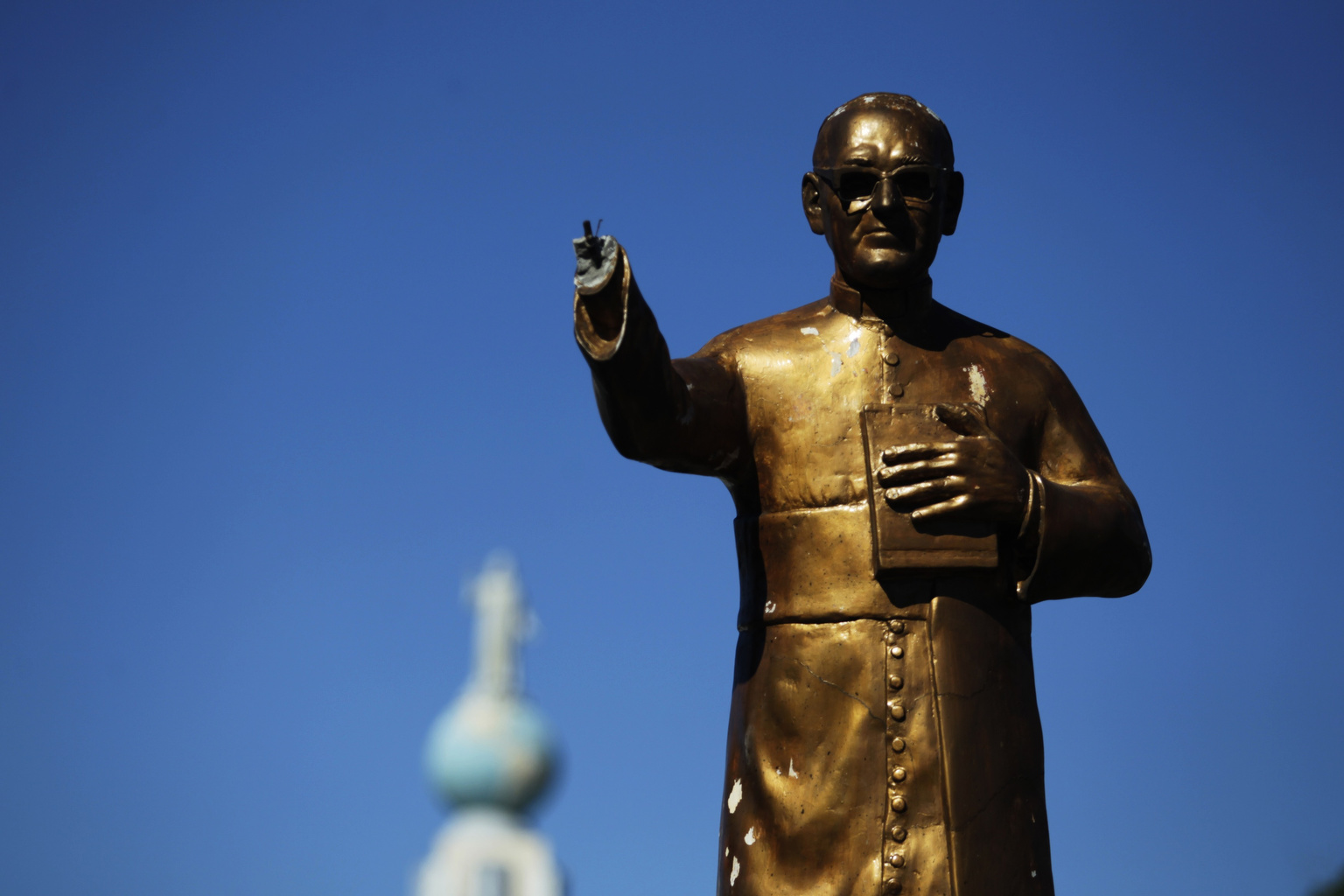 A statue of slain Salvadoran Archbishop Oscar Romero is seen in San Salvador Feb. 3. (CNS/Reuters/Jose Cabezasi)