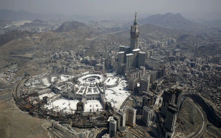 An aerial view of the Grand Mosque is seen on the second day of Eid al-Adha, during the annual haj pilgrimage in the holy city of Mecca, Saudi Arabia, in 2015. (CNS photo/Ahmad Masood, Reuters)