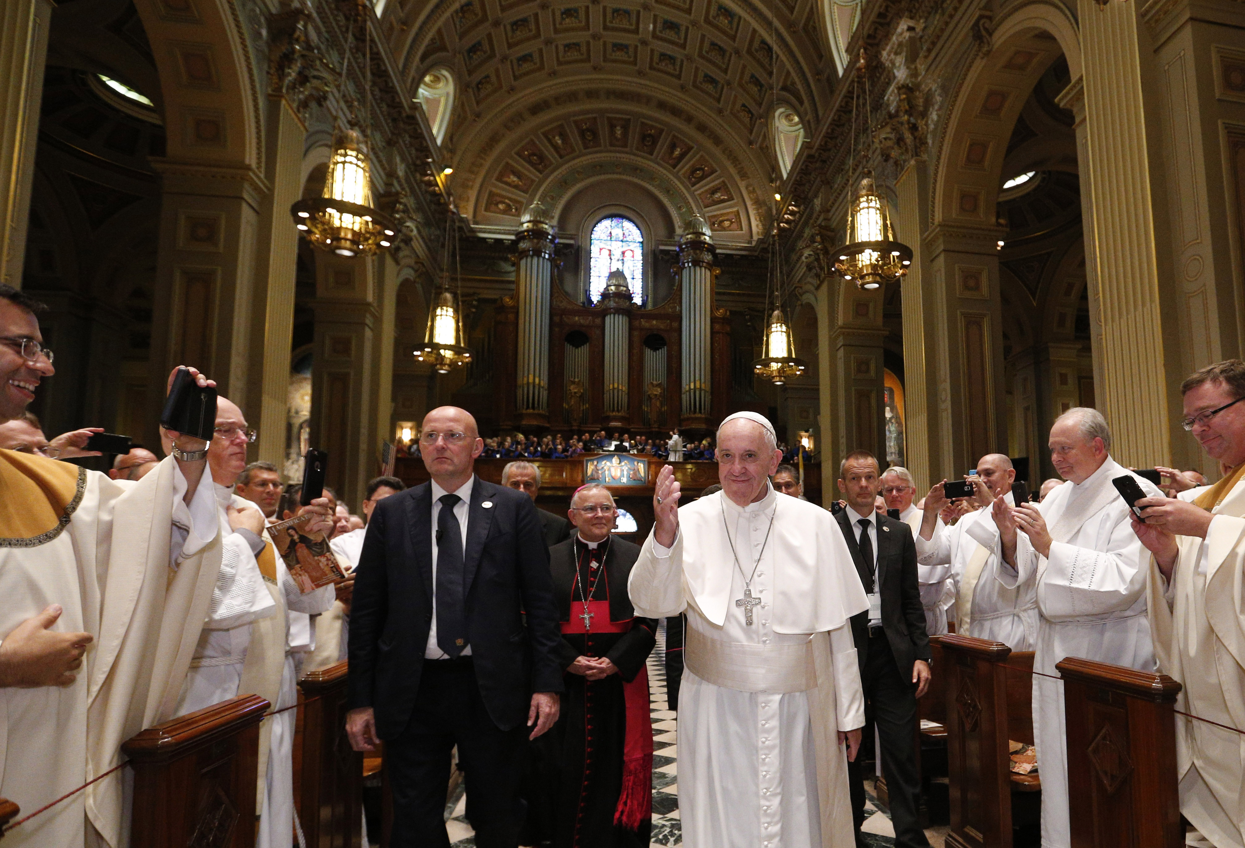 Pope Francis arrives to celebrate Mass with representatives from the Archdiocese of Philadelphia at the Cathedral Basilica of SS. Peter and Paul in Philadelphia Sept. 26. (CNS/Paul Haring)