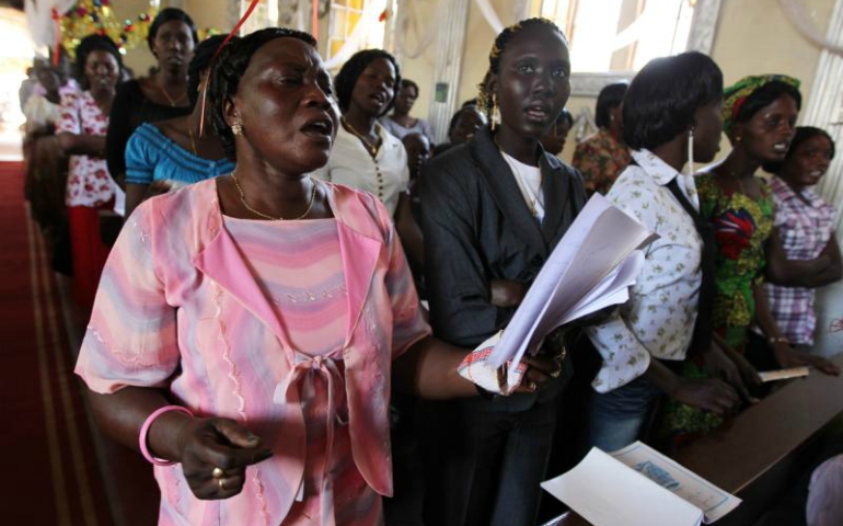 South Sudanese Catholics pray during Mass in 2011 at a church in Juba. (CNS/ Mohmaed Messara, EPA)