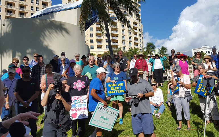 The crowd that met the Nuns on the Bus at their Nov. 2 closing rally at the Meyer Amphitheatre in West Palm Beach, Florida (GSR photo / Michele Morek)