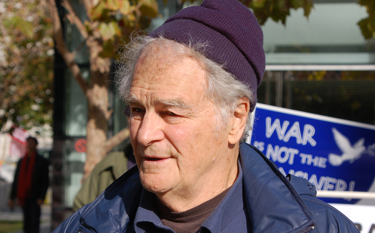 Charles Liteky joins Veterans for Peace San Francisco in a protest against U.S. wars on Dec. 16, 2010. (Jan Adams)