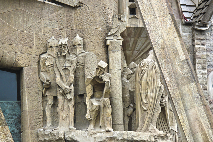 The Passion façade depicts the judgment of Jesus, with Pontius Pilate washing his hands on the right. 