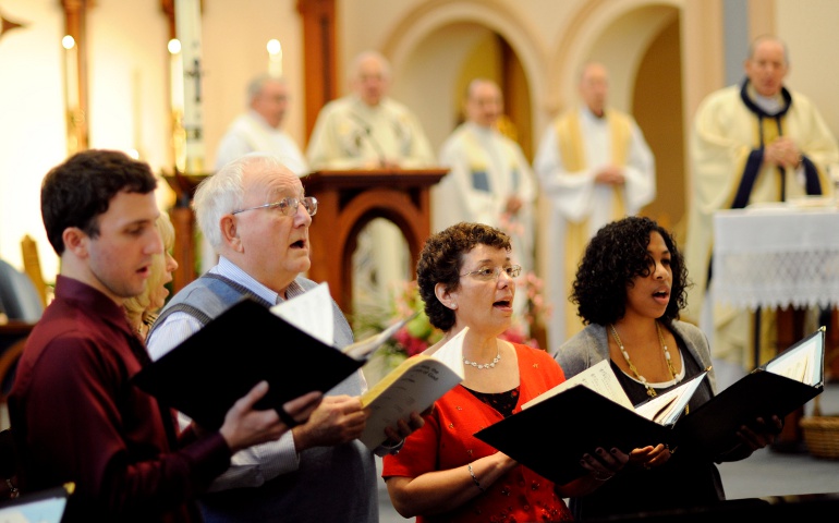 Choir members sing during Mass at St. Mary's Church in Rochester, N.Y., in 2009. (CNS/Catholic Courier/Mike Crupi)
