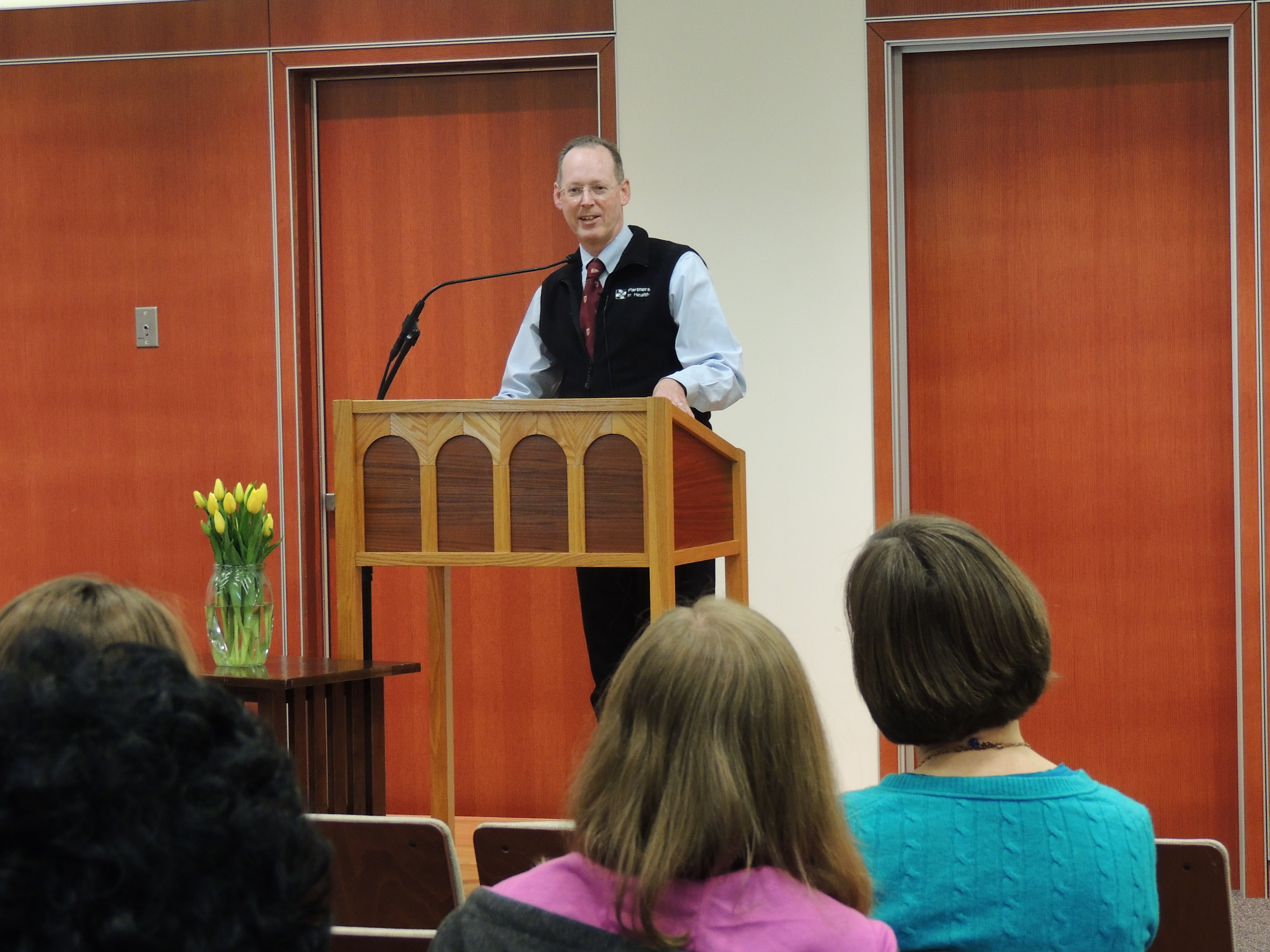 Blessed Are the Peacemakers award 2015 recipient Dr. Paul Farmer, addresses students and faculty at Catholic Theological Union in April 2015. (CTU photo)