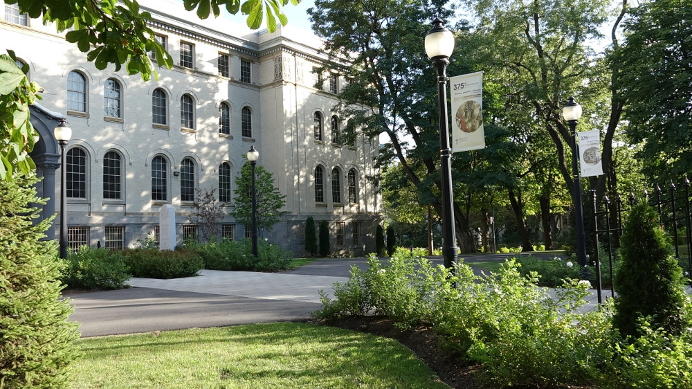 The motherhouse of Congrégation de Notre-Dame in Montreal is working to lessen its carbon footprint. (Dana Wachter)