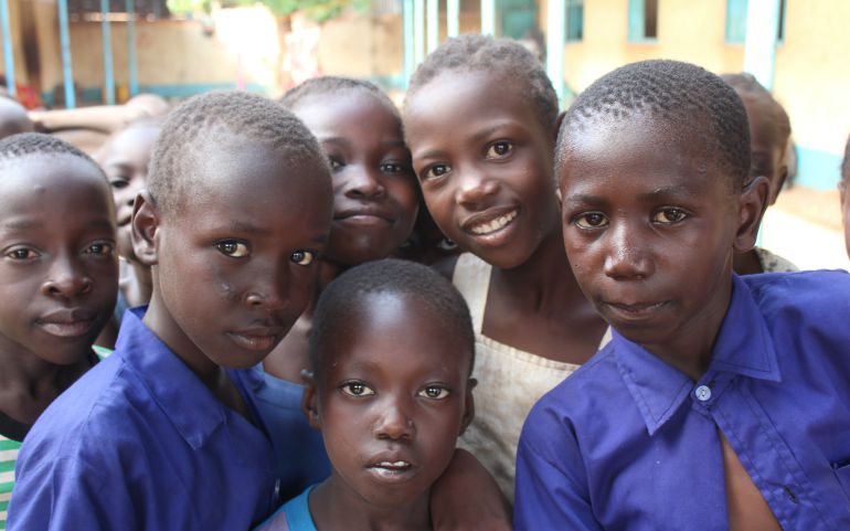 Children who attend a school run by the Society of Daughters of Mary Immaculate sisters, an India-based congregation, inside a U.N. Protection of Civilians Camp outside of Juba, South Sudan (GSR/Chris Herlinger) 