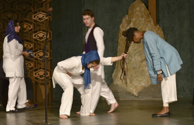 The young Maryam (Bisley Kleijnen) gives birth to Isa, holding on to the date palm tree (Bhavananda Lodkey) with the Angel Jibril (Conrad Useldinger) and older Maryam (Henna Parekh) looking on. (Courtesy of Victoria Rue)