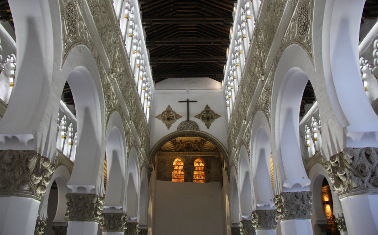 Interior of Santa María la Blanca in Toledo, Spain (Nachama Soloveichik)
