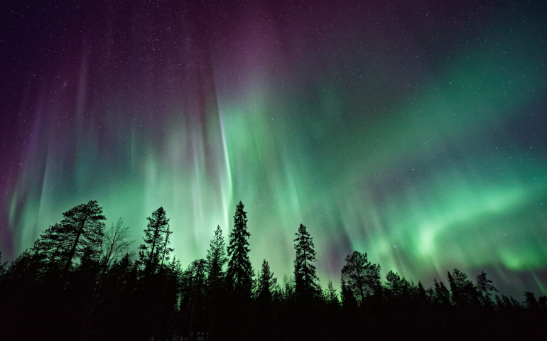 Northern lights in Lapland (Unsplash/Vincent Guth)
