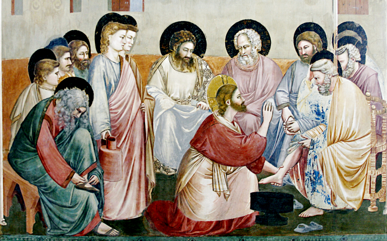 Jesus washes Peter's feet in a Giotto fresco from the Scrovegni Chapel in Padua, Italy. (Wikimedia Commons/©José Luiz Bernardes Ribeiro)