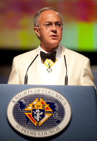 Supreme Knight Carl Anderson addresses the 130th Supreme Convention of the Knights of Columbus during the organization's States Dinner in Anaheim, Calif., Aug. 7. (CNS/Tim Rue)