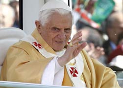 A lawyer has filed a request in a Kentucky court to depose Pope Benedict XVI to learn what he knew about sex abuse by clergy in the United States. (CNS photo)