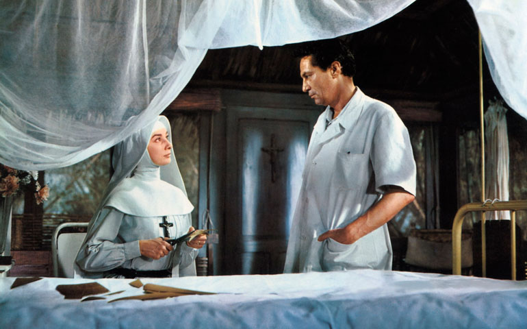 Audrey Hepburn and Peter Finch in "The Nun's Story" (1959) (Newscom/picture-alliance)