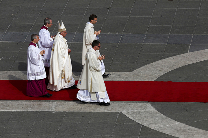 Pope Francis leads the Mass for a canonization in St. Peter’s Square at the Vatican on Oct. 18, 2015. (Reuters/Alessandro Bianchi)