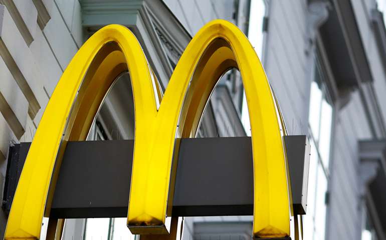 The logo of McDonald’s is seen outside a shop in Vienna in Vienna on Oct. 1, 2016. (Photo courtesy of Reuters/Leonhard Foeger)