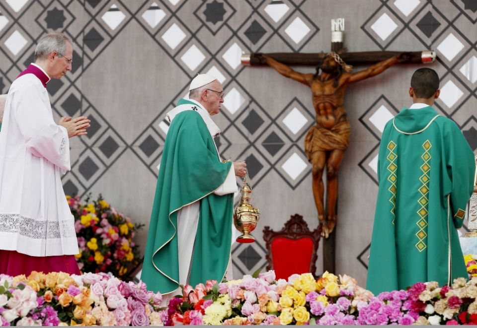 Pope Francis celebrates Mass at Contecar terminal in Cartagena, Colombia, Sept. 10. (CNS/Paul Haring) Pope Francis celebrates Mass at Contecar terminal in Cartagena, Colombia, Sept. 10. (CNS/Paul Haring)