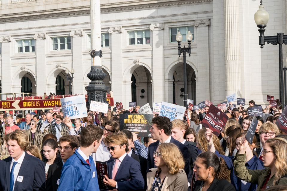 More than 1,400 young people attending the Ignatian Family Teach-In for Justice fill Columbus Circle in Washington to listen to speakers before moving on to Capitol Hill to advocate for justice Nov. 6. (CNS/Elizabeth A. Elliott, Arlington Catholic Herald)
