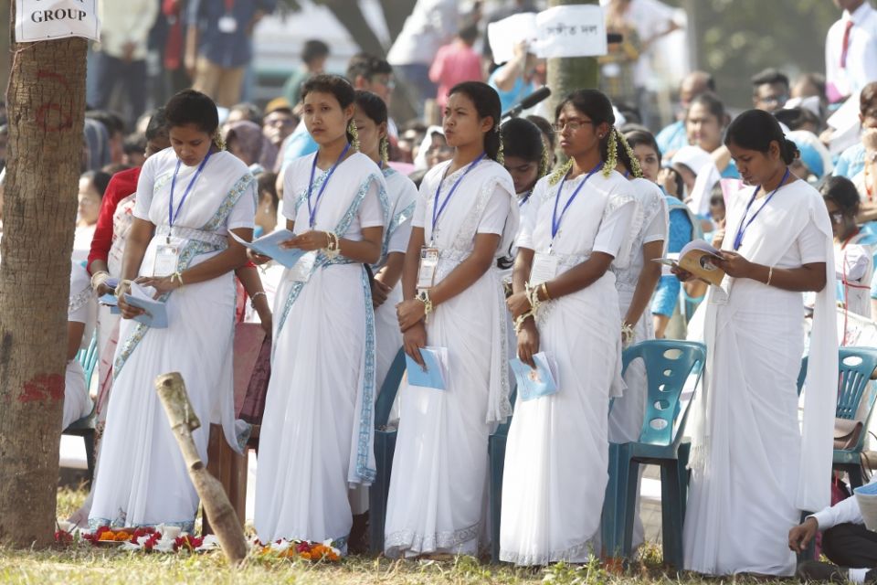 Women attend Pope Francis' celebration of Mass and the ordination of priests in Suhrawardy Udyan park in Dhaka, Bangladesh, Dec. 1, 2017. (CNS/Paul Haring)
