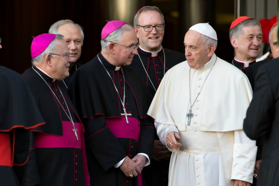 Archbishop Charles Chaput of Philadelphia, Byzantine Catholic Archbishop William Skurla of Pittsburgh, Archbishop José Gomez of Los Angeles, Auxiliary Bishop Robert Barron of Los Angeles, Pope Francis and Cardinal Blase Cupich of Chicago (CNS)