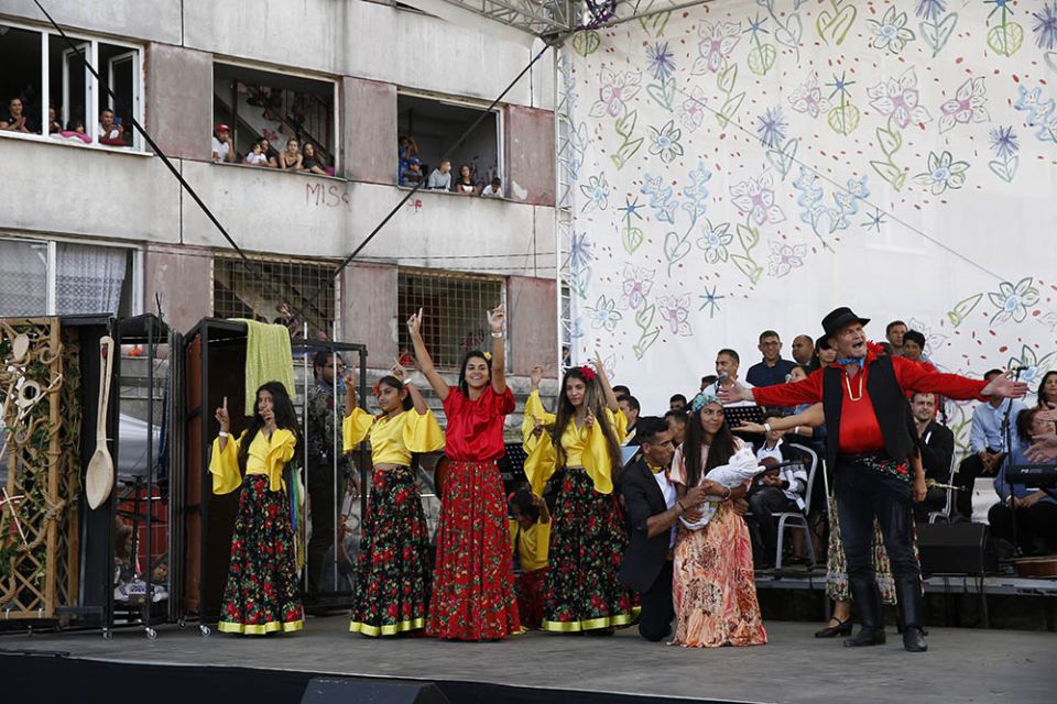 Performers entertain before Pope Francis' meeting with the Roma community in the Luník IX neighborhood in Košice, Slovakia, Sept. 14. (CNS/Paul Haring)