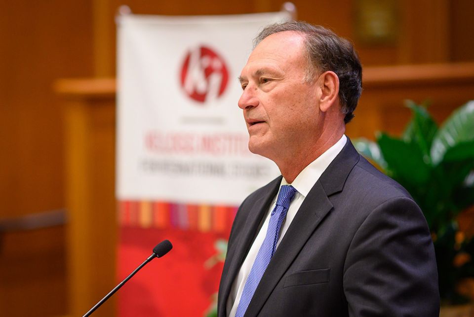 Supreme Court Justice Samuel Alito speaks at the University of Notre Dame Sept. 30, about "The Emergency Docket." (CNS/Courtesy of University of Notre Dame/Matt Cashore) Supreme Court Justice Samuel Alito speaks at the University of Notre Dame Sept. 30, about "The Emergency Docket." (CNS/Courtesy of University of Notre Dame/Matt Cashore)