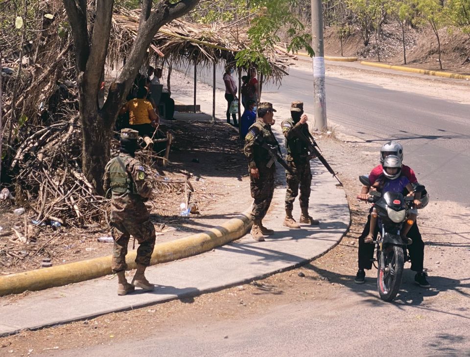 Armed Salvadoran soldiers arrive at an intersection to set up surveillance near El Paraiso in northern El Salvador April 23, 2022. (CNS photo/Rhina Guidos)