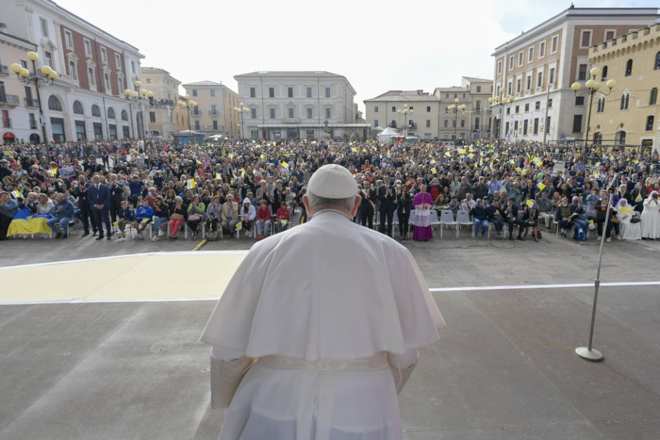  Pope Francis leads an encounter in Piazza Duomo in L'Aquila, Italy, Aug. 28, 2022. (CNS photo/Vatican Media)