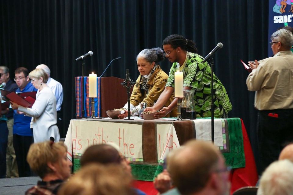 Derek Rankins, left, and Debra Brittenum participate in liturgy at the 2018 Call to Action national conference in San Antonio, Texas. (Call to Action) Derek Rankins, left, and Debra Brittenum participate in liturgy at the 2018 Call to Action national conference in San Antonio, Texas. (Call to Action)