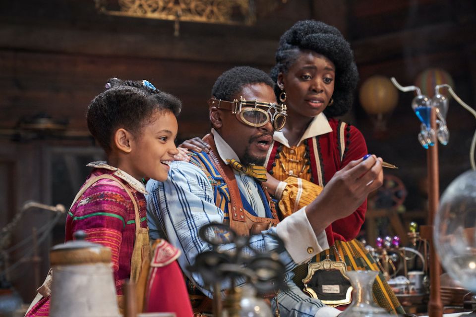 Dianna Babincova as Young Jessica, Justin Cornwell as Young Jeronicus and Sharon Rose as Joanne in "Jingle Jangle: A Christmas Journey" (Netflix)