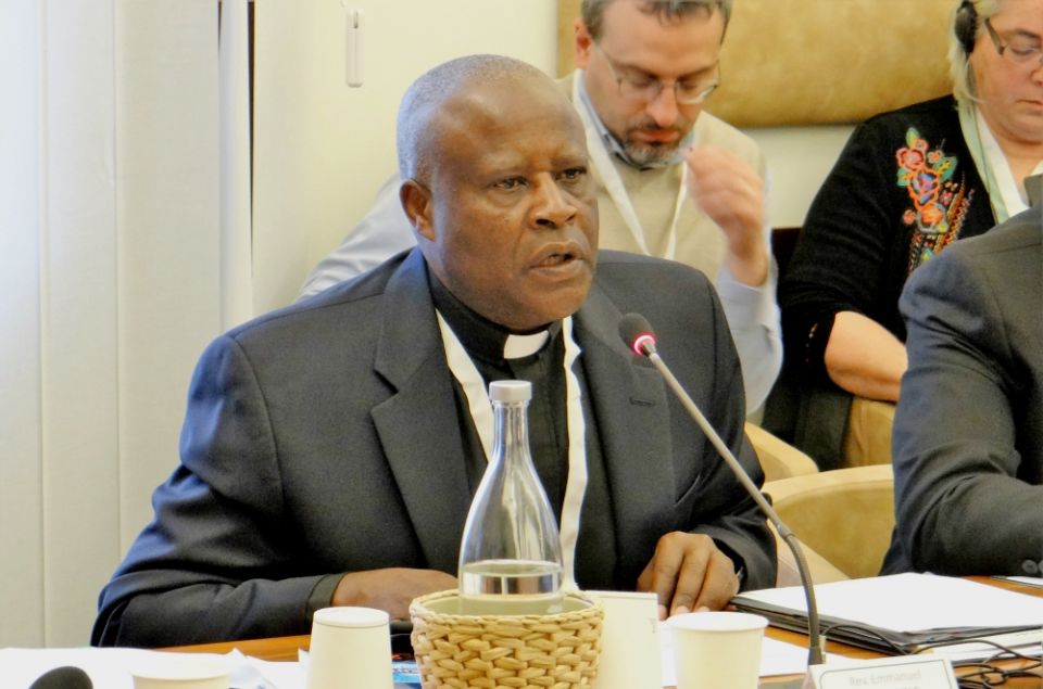 Ugandan theologian Fr. Emmanuel Katongole speaks during the Vatican conference on nonviolence April 4. (Pax Christi International/Johnny Zokovitch)