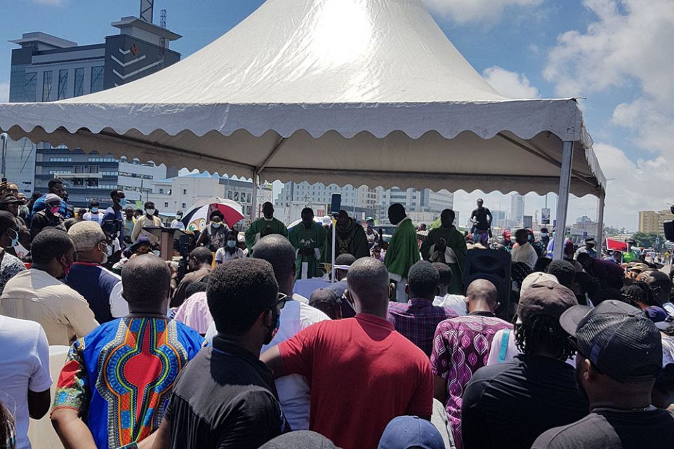A view of the outdoor Mass held at Lagos' Lekki Toll Gate arena Oct. 18. (Courtesy of Seun Ajayi)