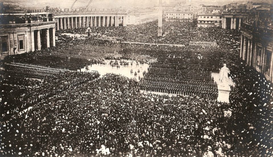 On April 25, 1870, Pope Pius IX blesses his troops for the last time before the defeat of the Papal States in the Capture of Rome later that year. (Wikimedia Commons/Burzagli Family Archives) On April 25, 1870, Pope Pius IX blesses his troops for the last time before the defeat of the Papal States in the Capture of Rome later that year. (Wikimedia Commons/Burzagli Family Archives)