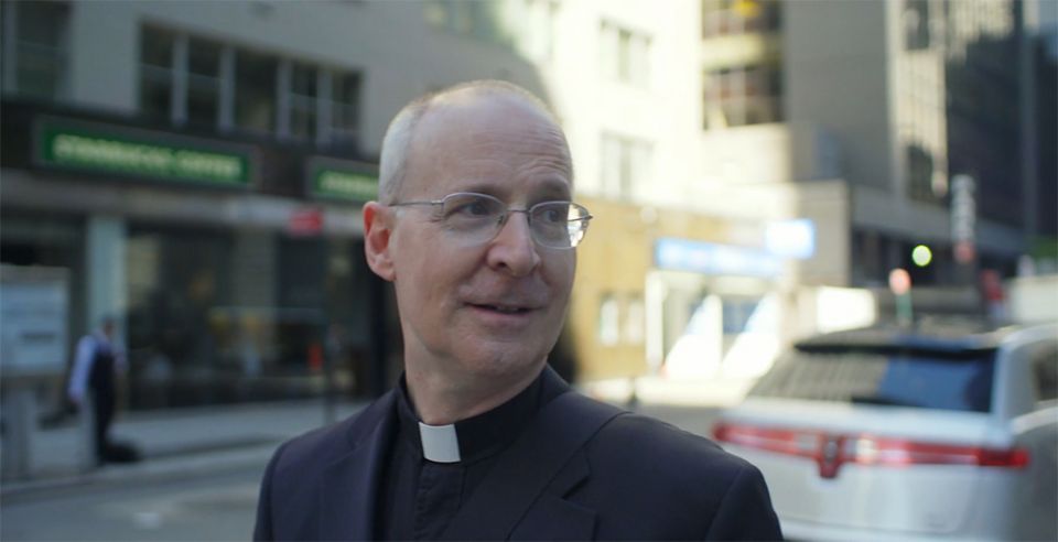Jesuit Fr. James Martin walks through New York City in a still from the 2021 film "Building a Bridge," executive produced by Martin Scorsese. (NCR screenshot/Obscured Pictures) Jesuit Fr. James Martin walks through New York City in a still from the 2021 film "Building a Bridge," executive produced by Martin Scorsese. (NCR screenshot/Obscured Pictures)