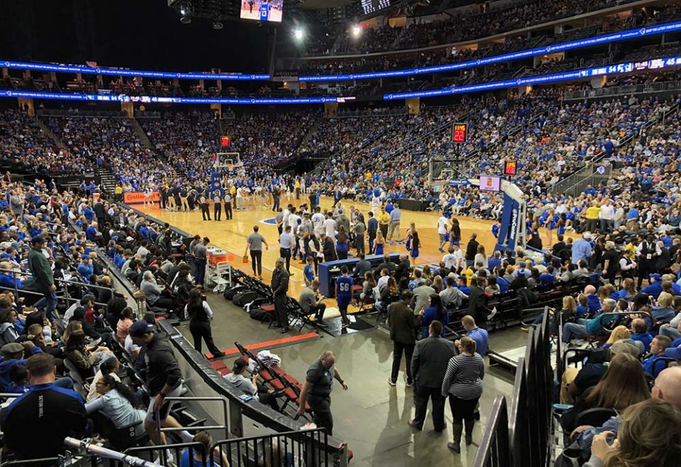 A media timeout during a Big East match-up between Seton Hall University and Marquette University in January 2020. (Wikimedia Commons/DeFazioNJ)