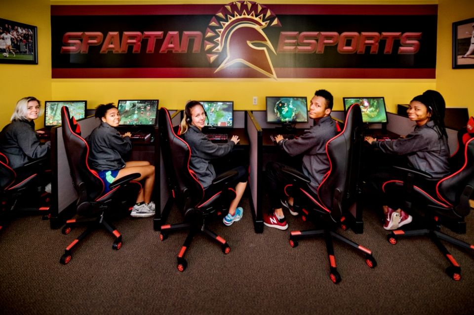 St. Thomas Aquinas College students at the esports facility on campus in Sparkill, New York (STAC Athletics/Dorice Arden) St. Thomas Aquinas College students at the esports facility on campus in Sparkill, New York (STAC Athletics/Dorice Arden)