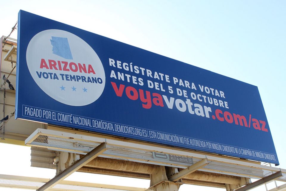 A billboard in Spanish encourages people to register to vote in Phoenix Oct. 1, 2020. (Dreamstime/Rebekah Zemansky)
