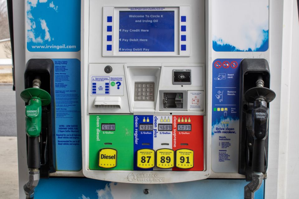 A gas station pump (Unsplash/Evergreens and Dandelions)